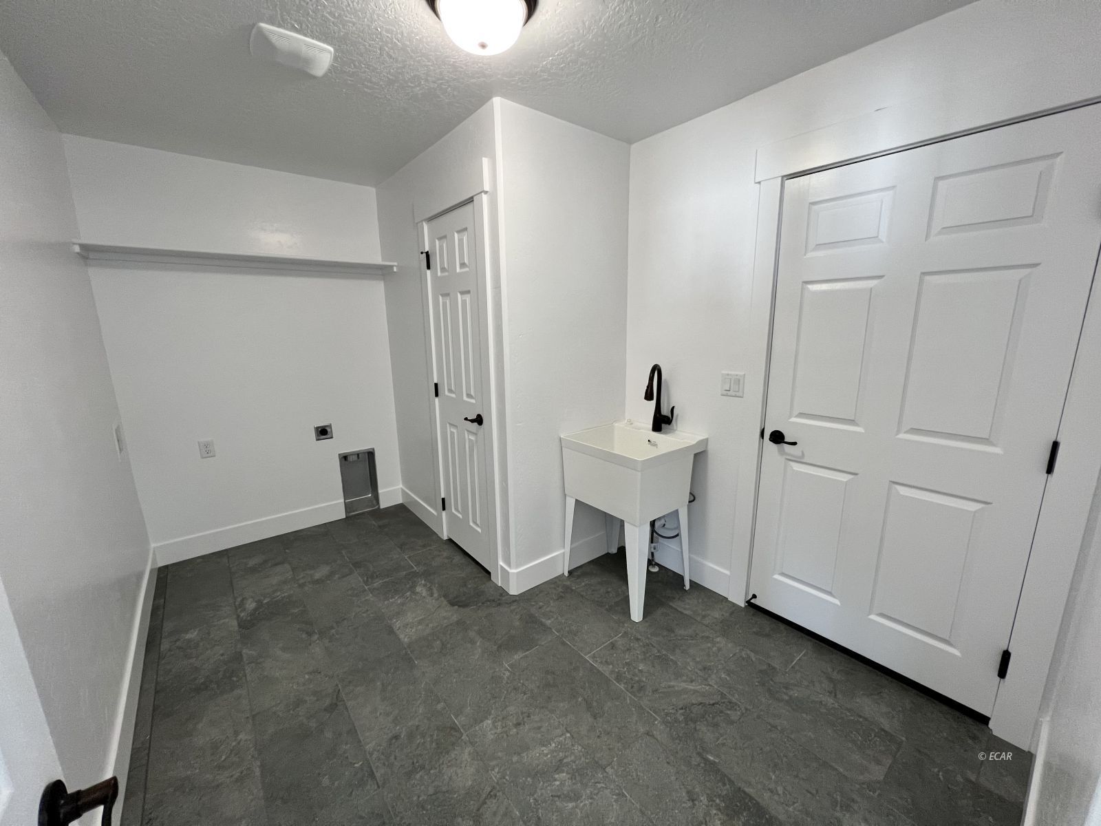 1259 Amber Way Property Photo 18