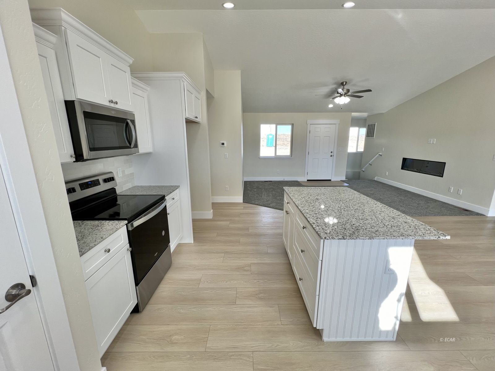 1096 Sun Valley Road Property Photo 5
