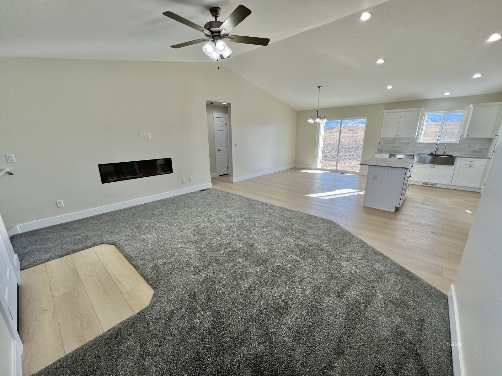 1096 Sun Valley Road Property Photo 9