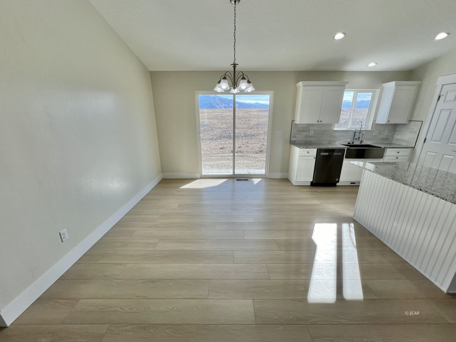 1096 Sun Valley Road Property Photo 10