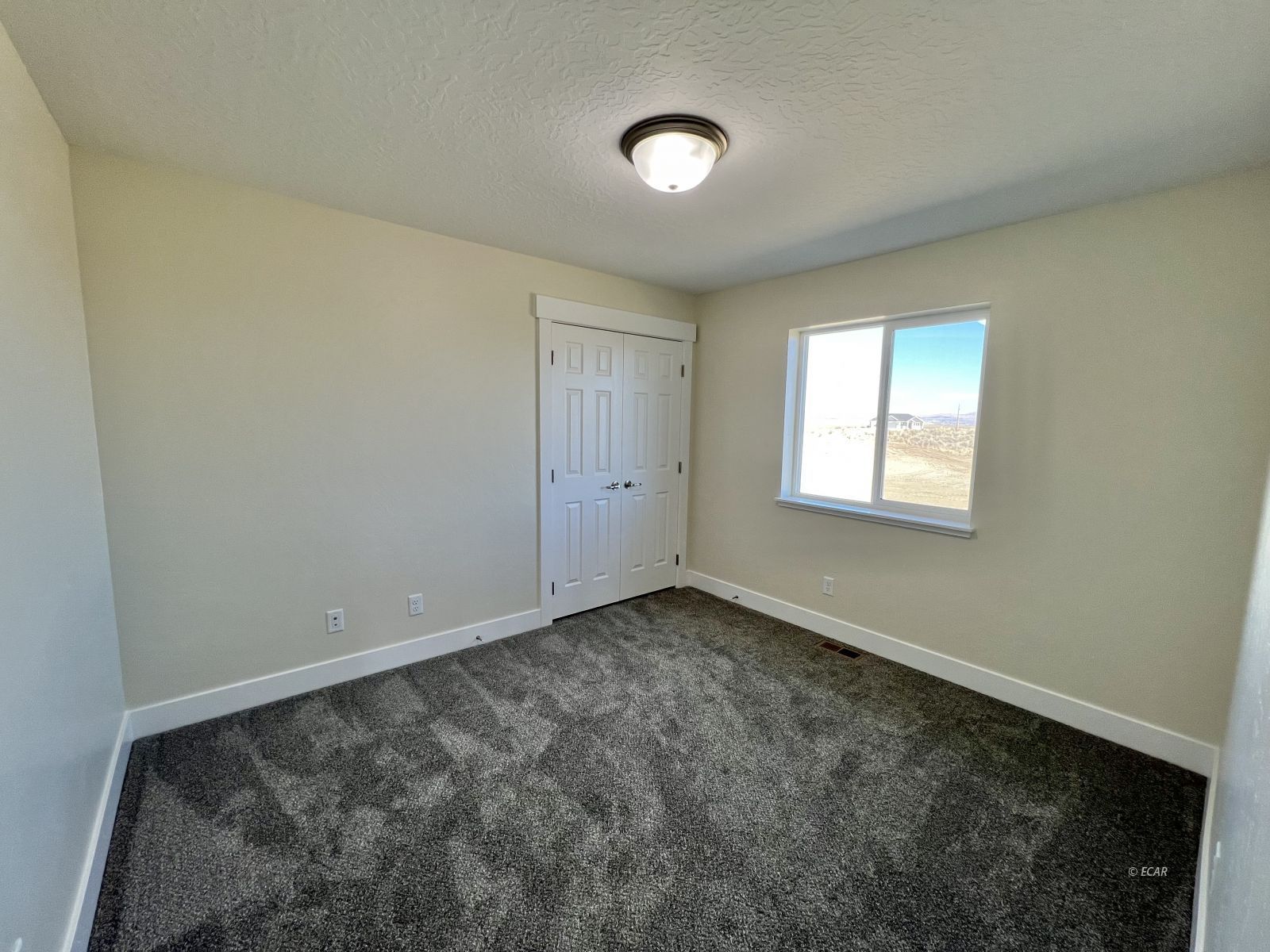 1096 Sun Valley Road Property Photo 11