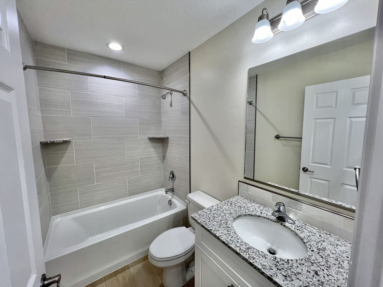 1096 Sun Valley Road Property Photo 13