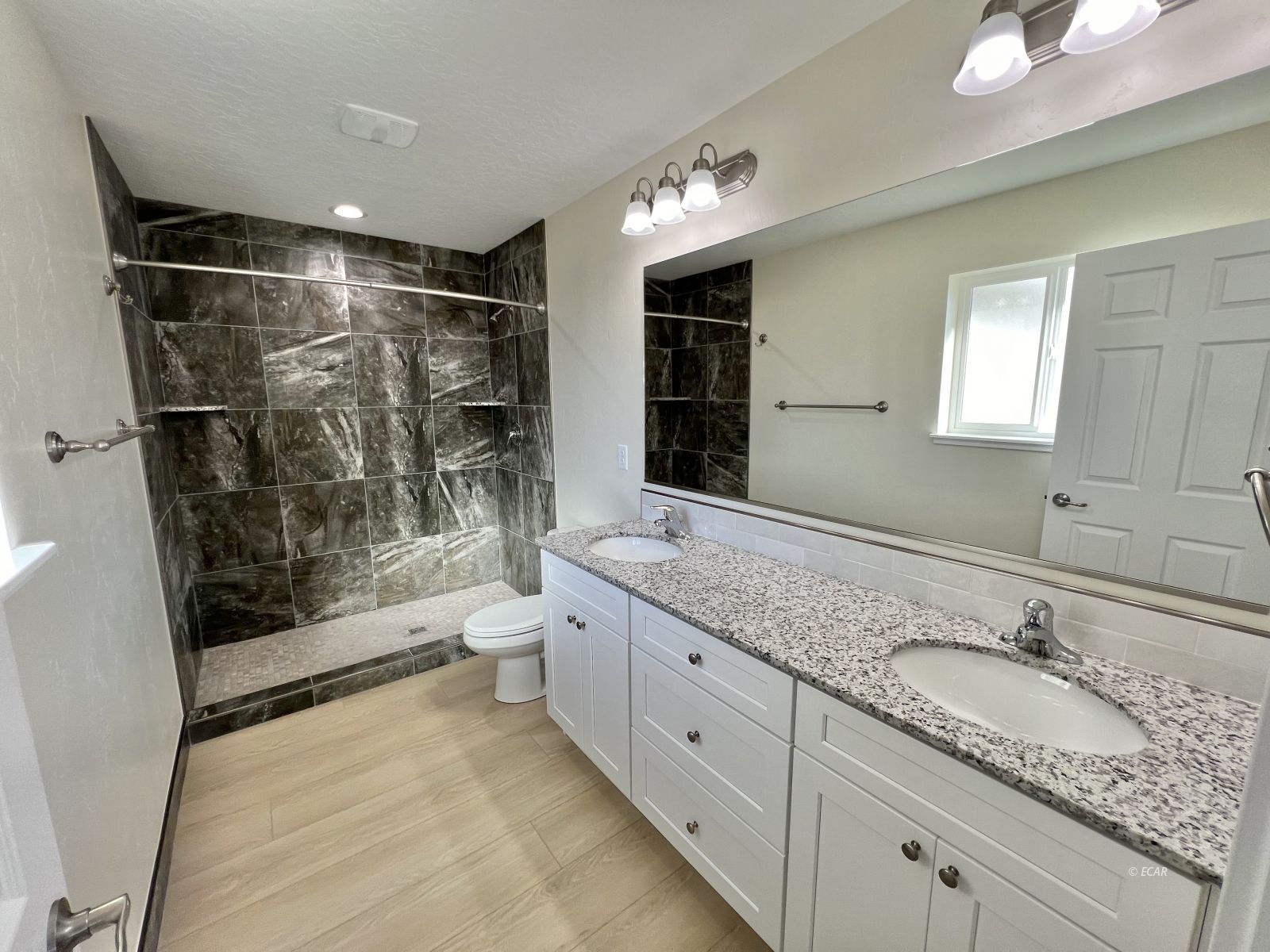 1096 Sun Valley Road Property Photo 19