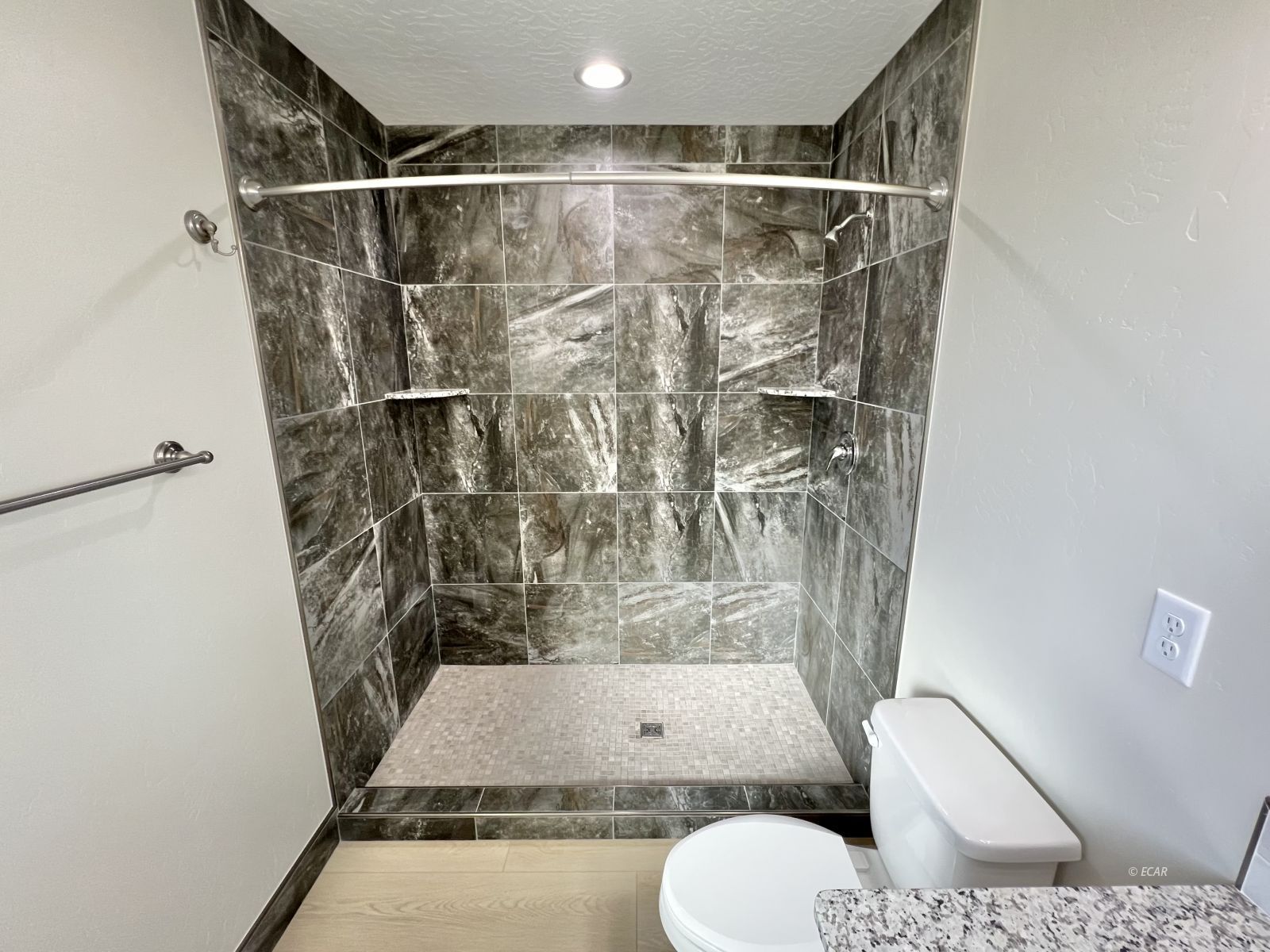 1096 Sun Valley Road Property Photo 20