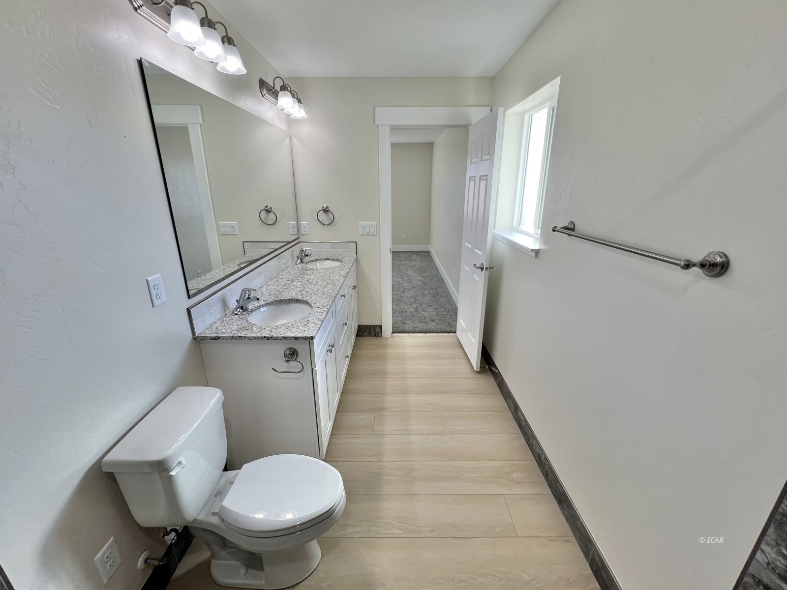 1096 Sun Valley Road Property Photo 21
