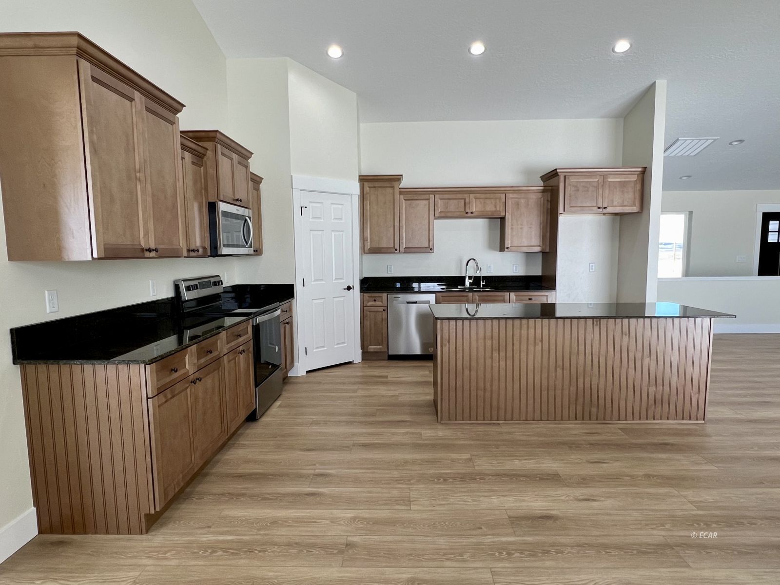 1498 Sun Valley Road Property Photo 6