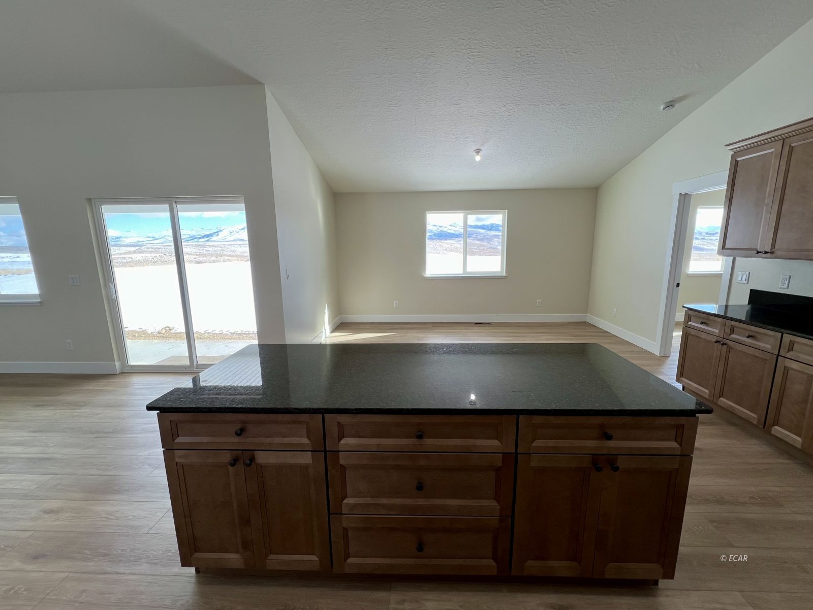 1498 Sun Valley Road Property Photo 9