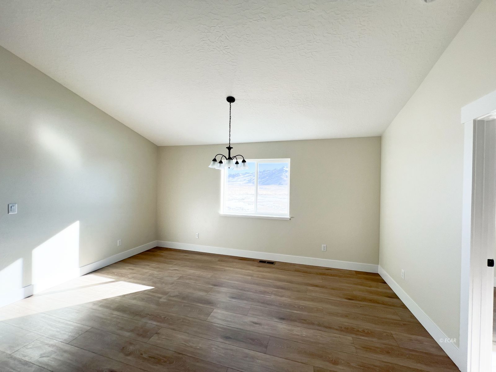 1498 Sun Valley Road Property Photo 13