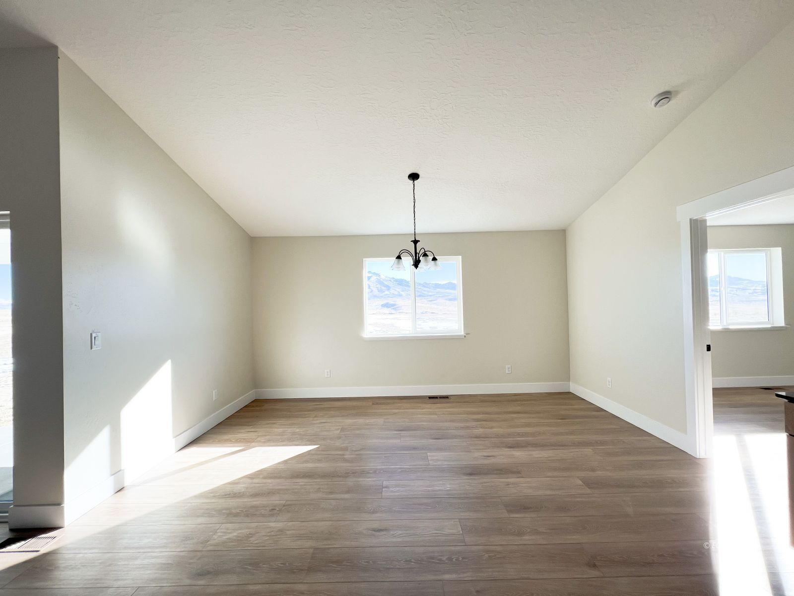 1498 Sun Valley Road Property Photo 14