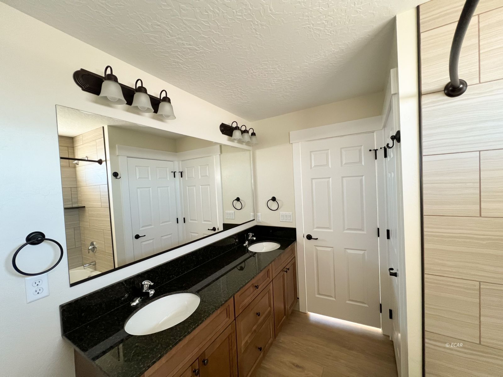 1498 Sun Valley Road Property Photo 21