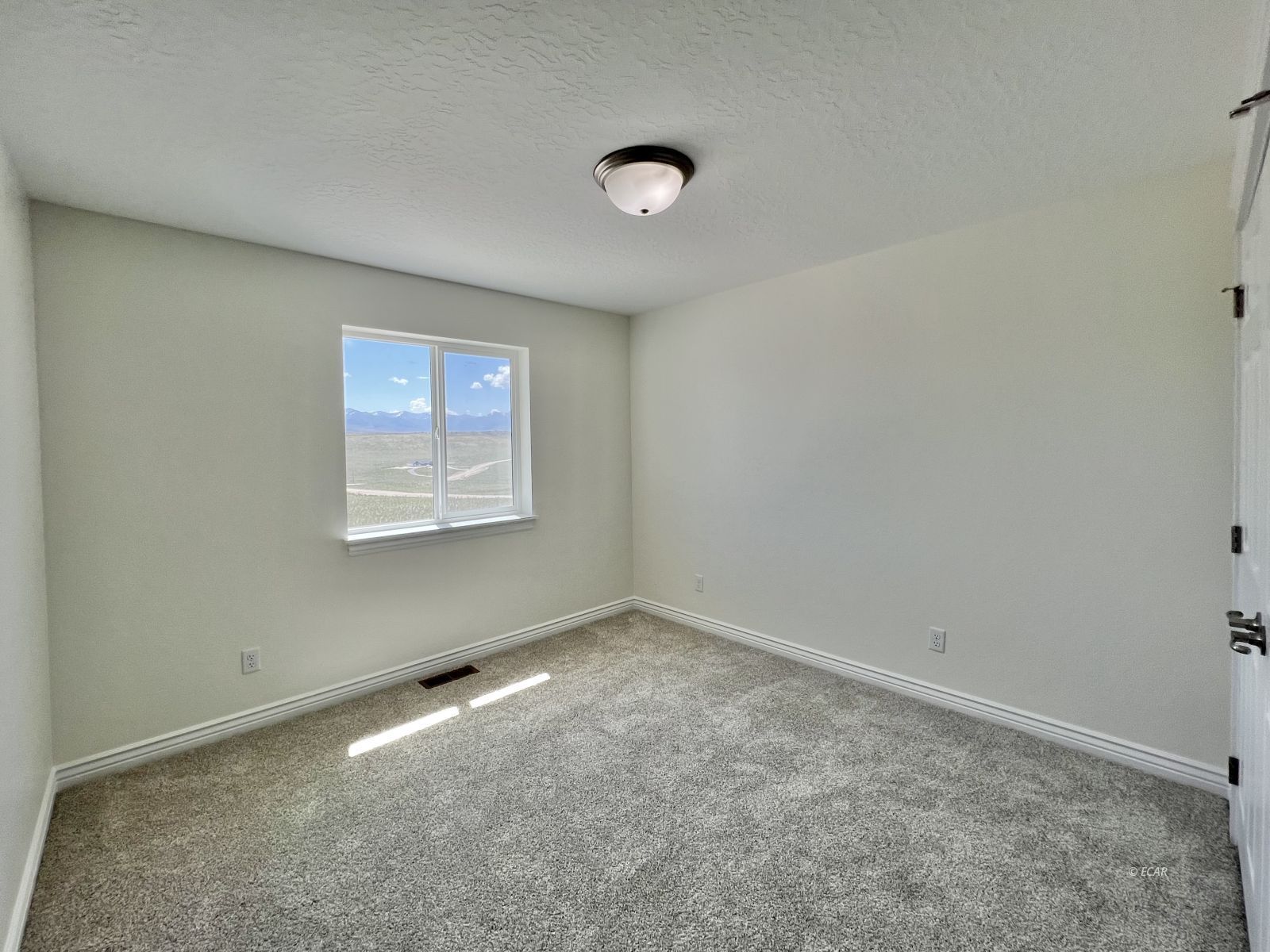 199 Diamond Ridge Drive Property Photo 13