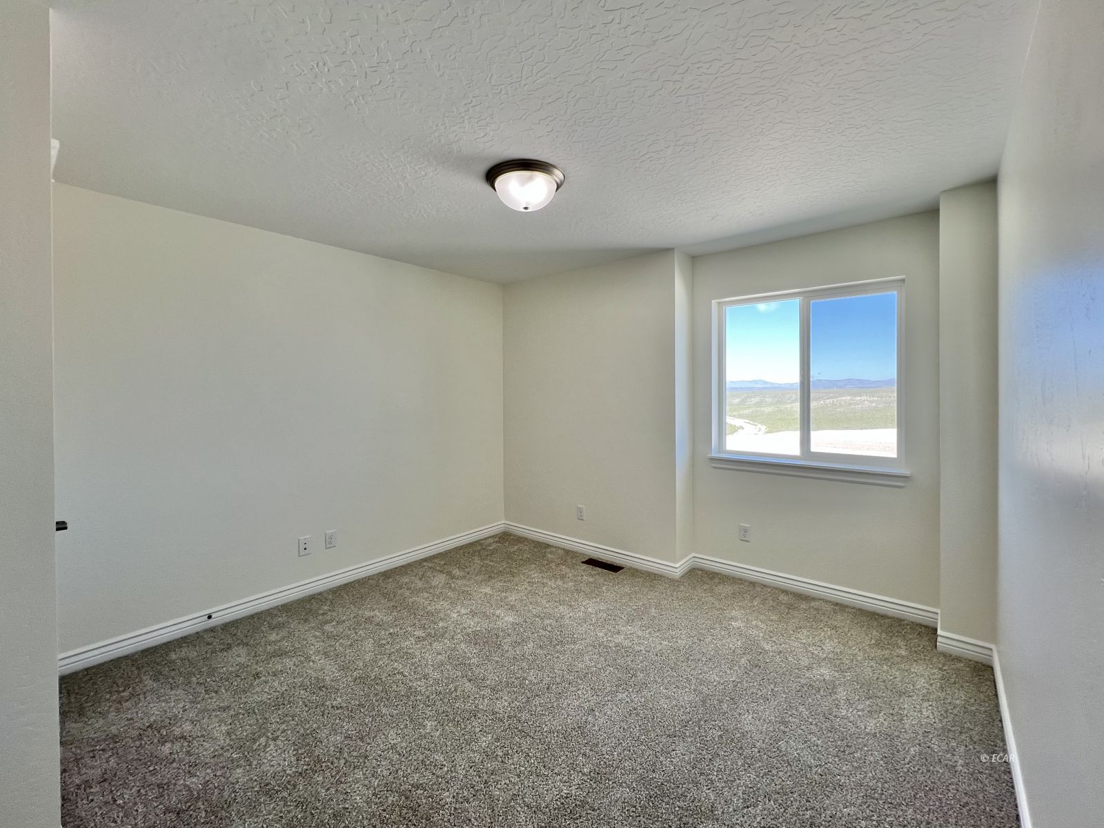 199 Diamond Ridge Drive Property Photo 18
