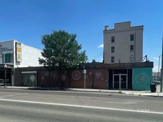 400 Idaho Street Property Photo