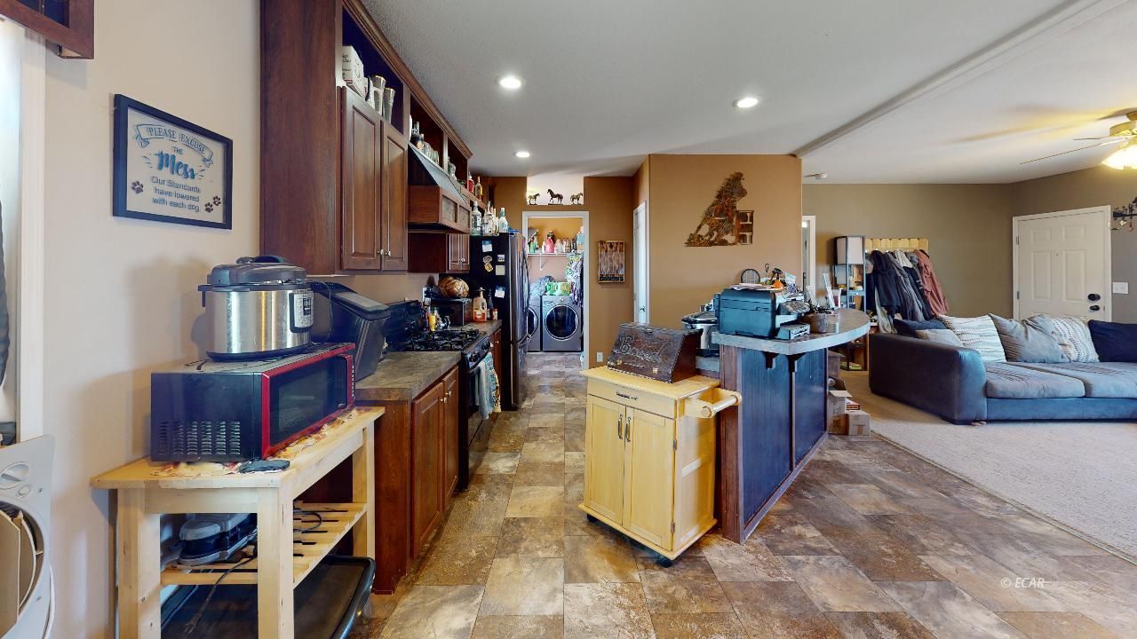 3024 Crescent Avenue Property Photo 4