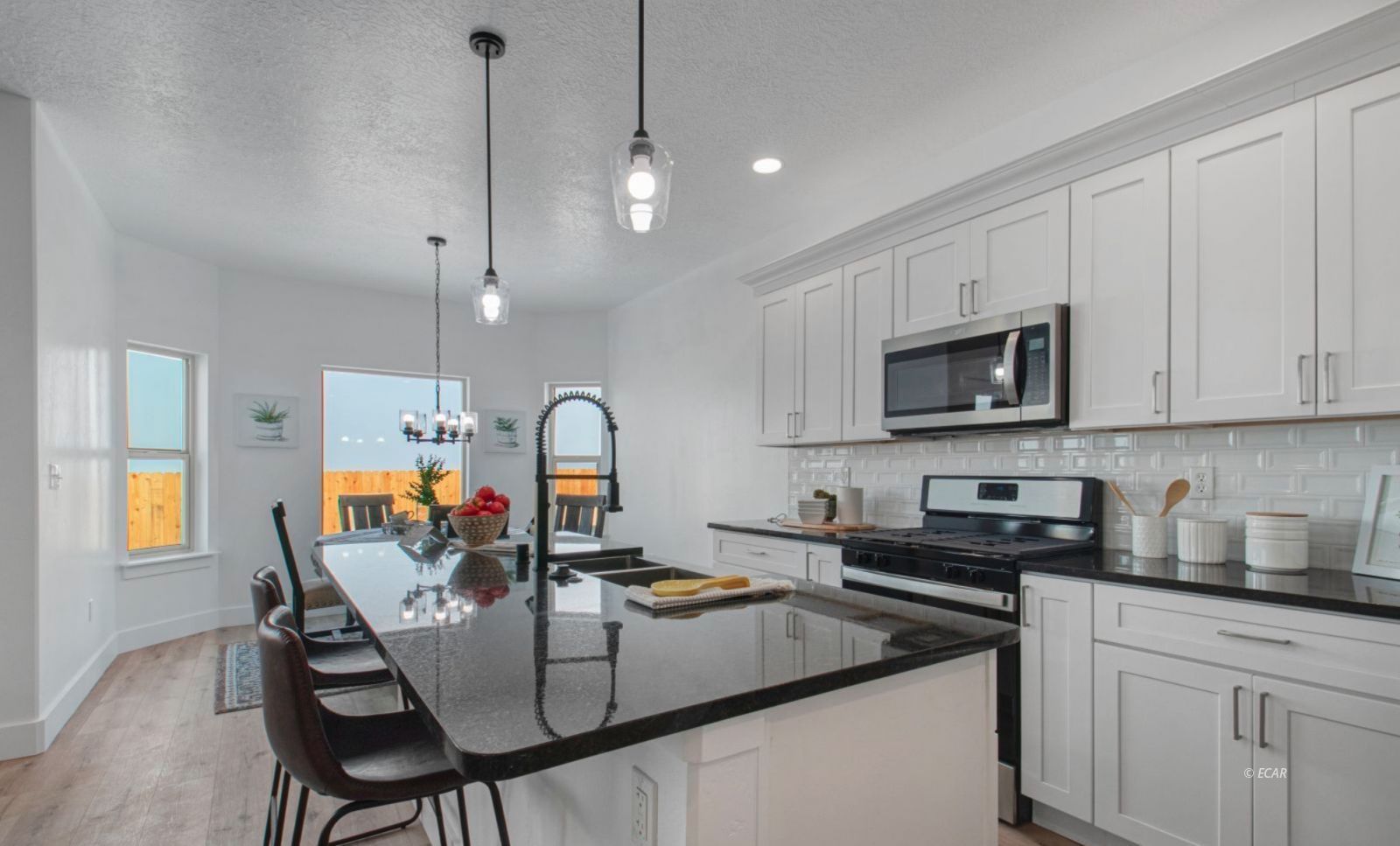 2001 Eagle Ridge Loop 1 Property Photo 5