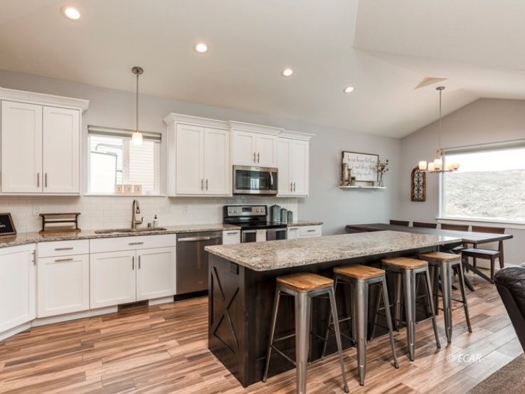 2041 Eagle Ridge Loop 11 Property Photo 3