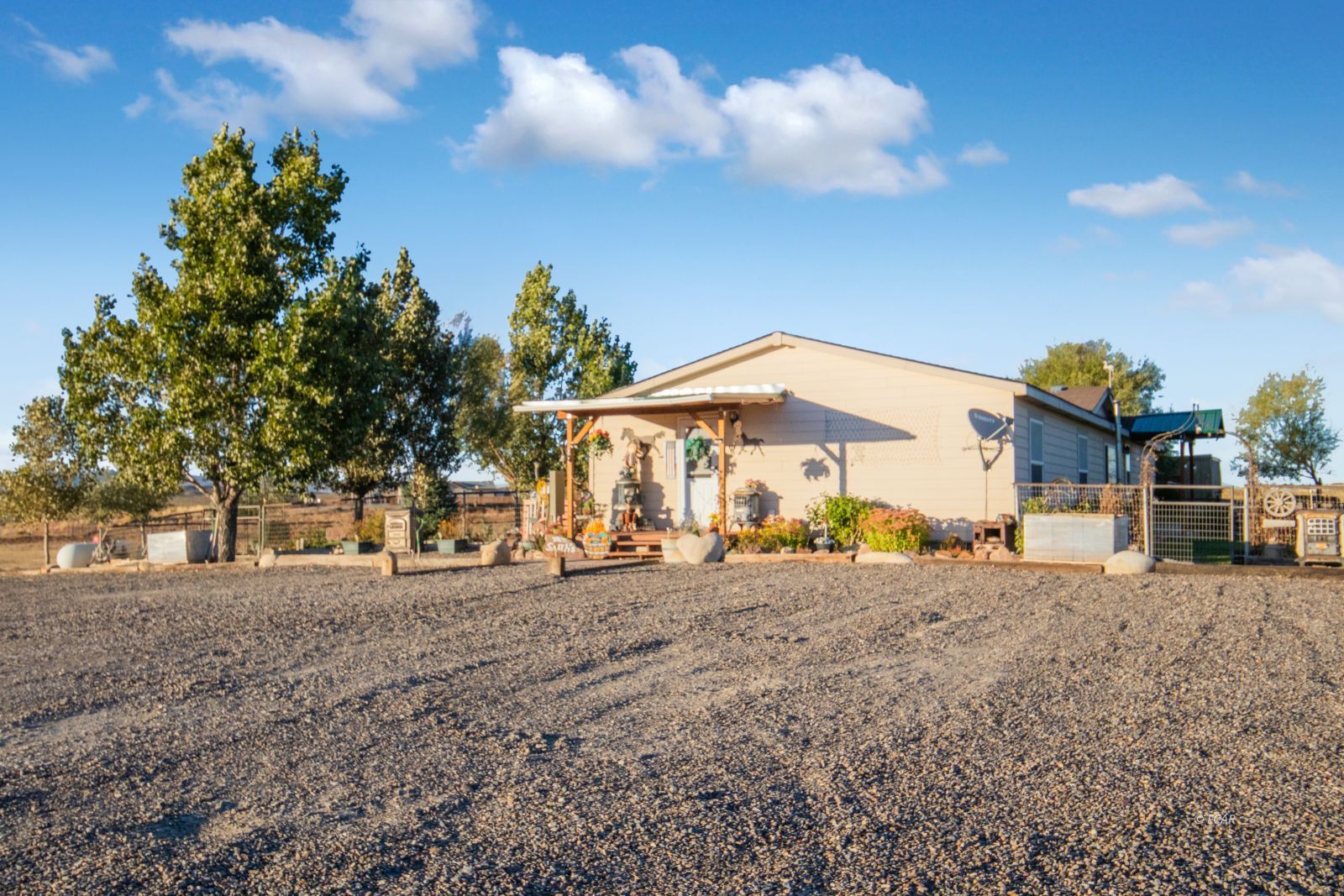 6433 Kayenta Drive Property Photo 4