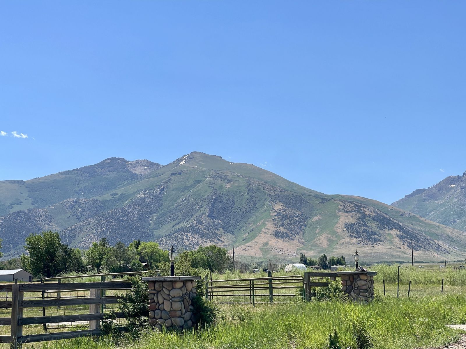 2623 N Canyon Road Property Photo 2