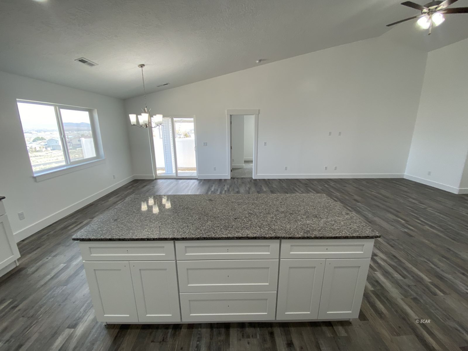 2675 Mesquite Way Property Photo 7