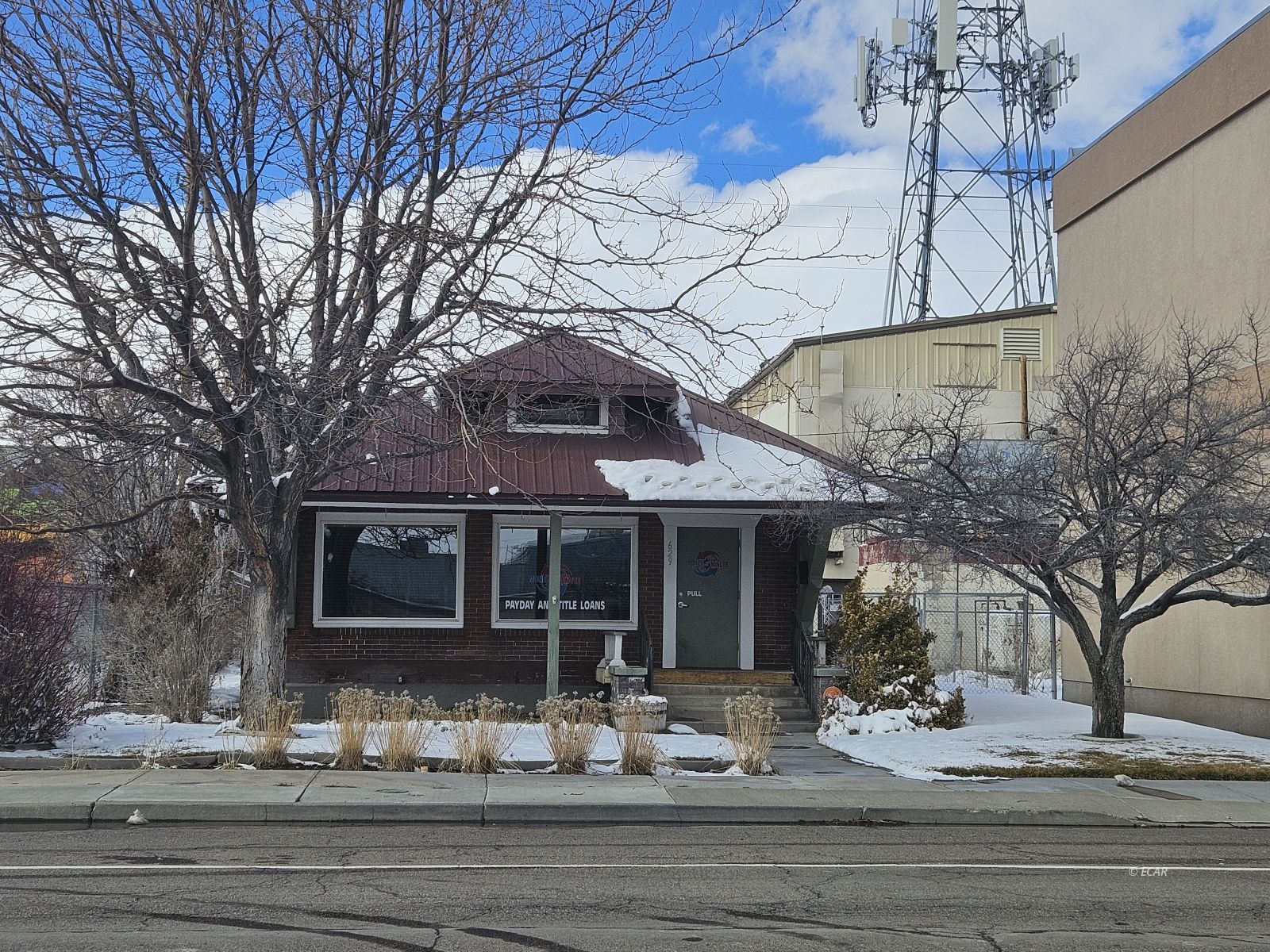 629 Railroad Street Property Photo 1