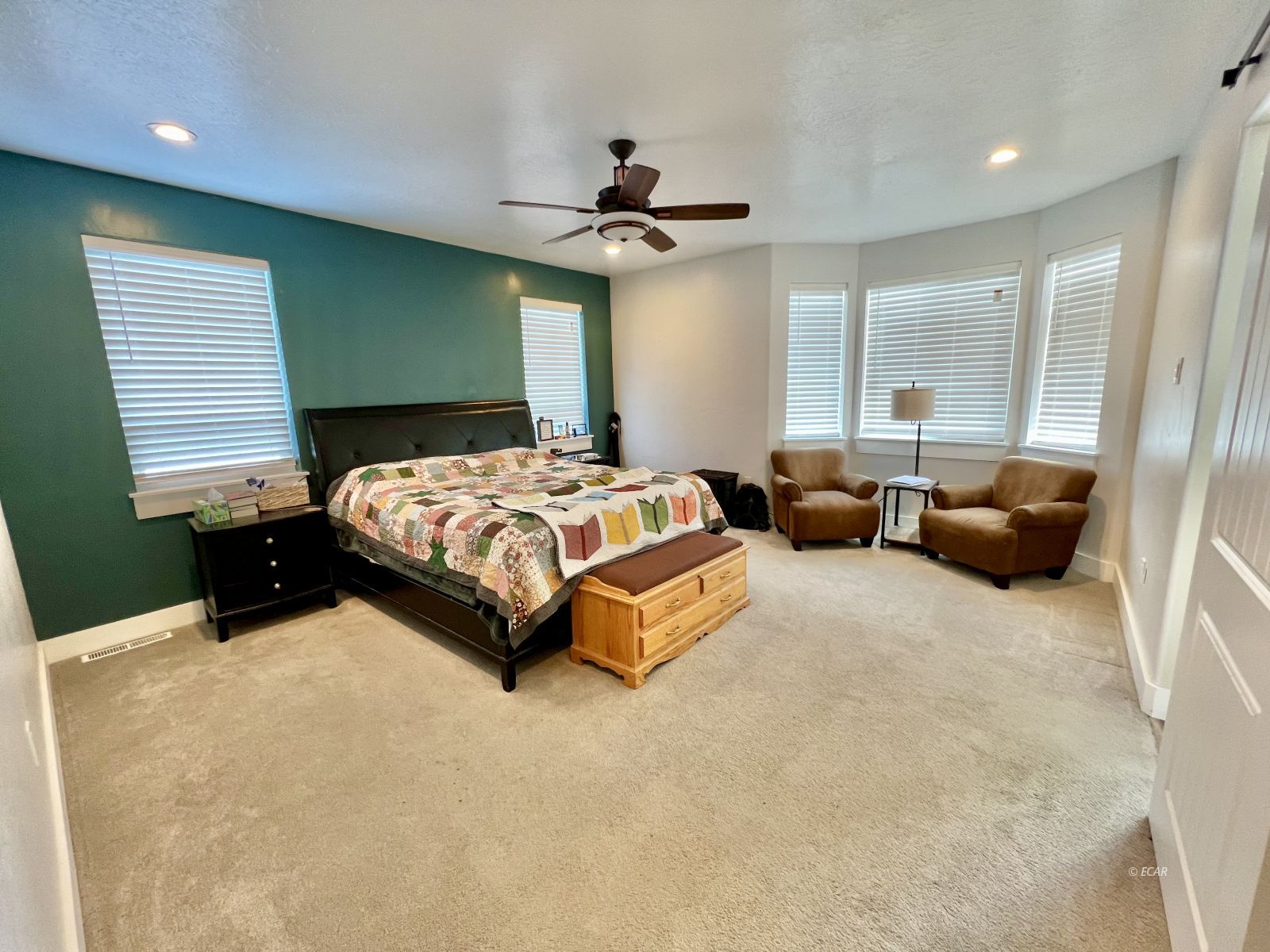4926 Seneca Avenue Property Photo 32