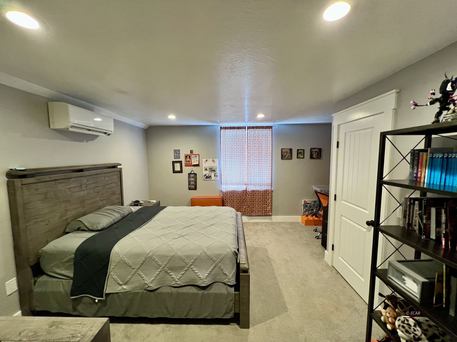 4926 Seneca Avenue Property Photo 40