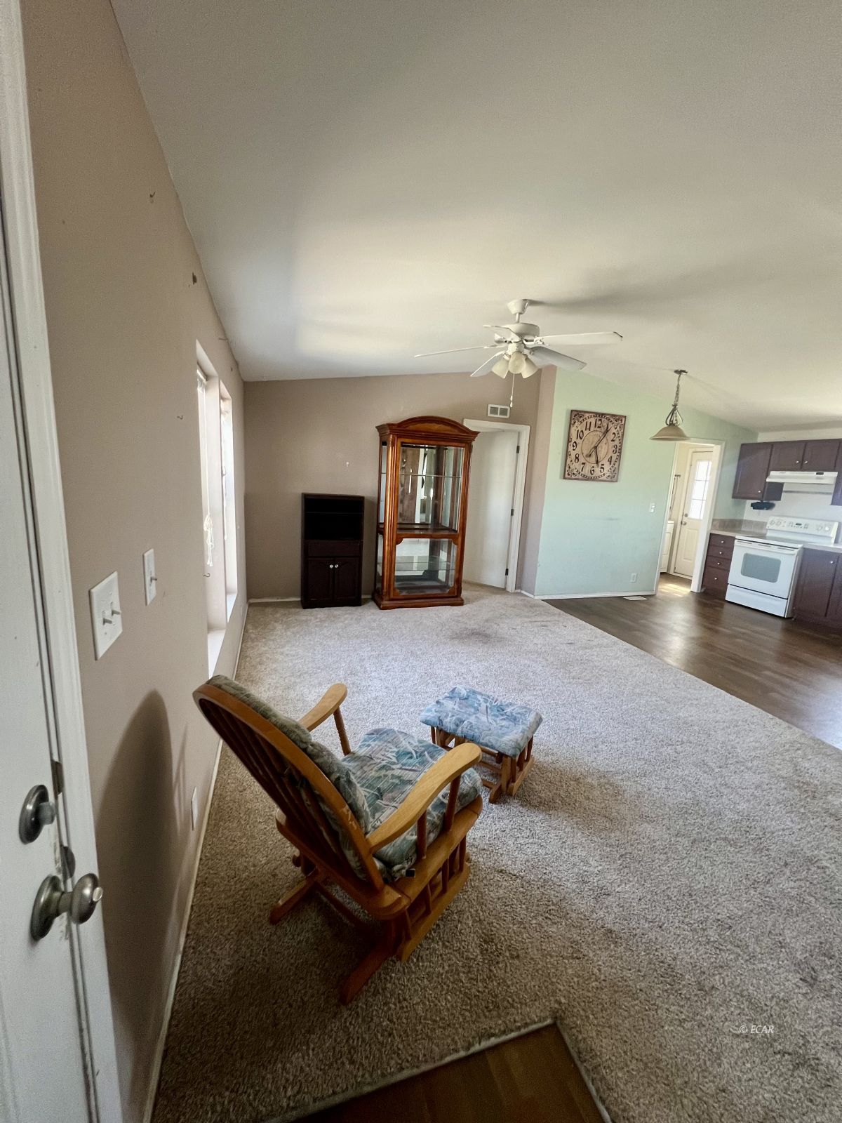 9588 2nd Street Property Photo 4