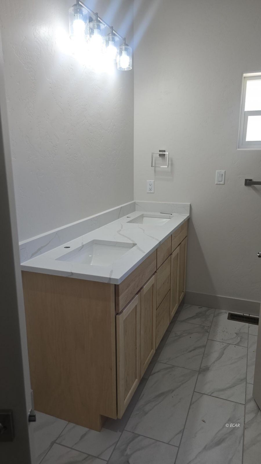 2613 Platinum Drive Property Photo 4
