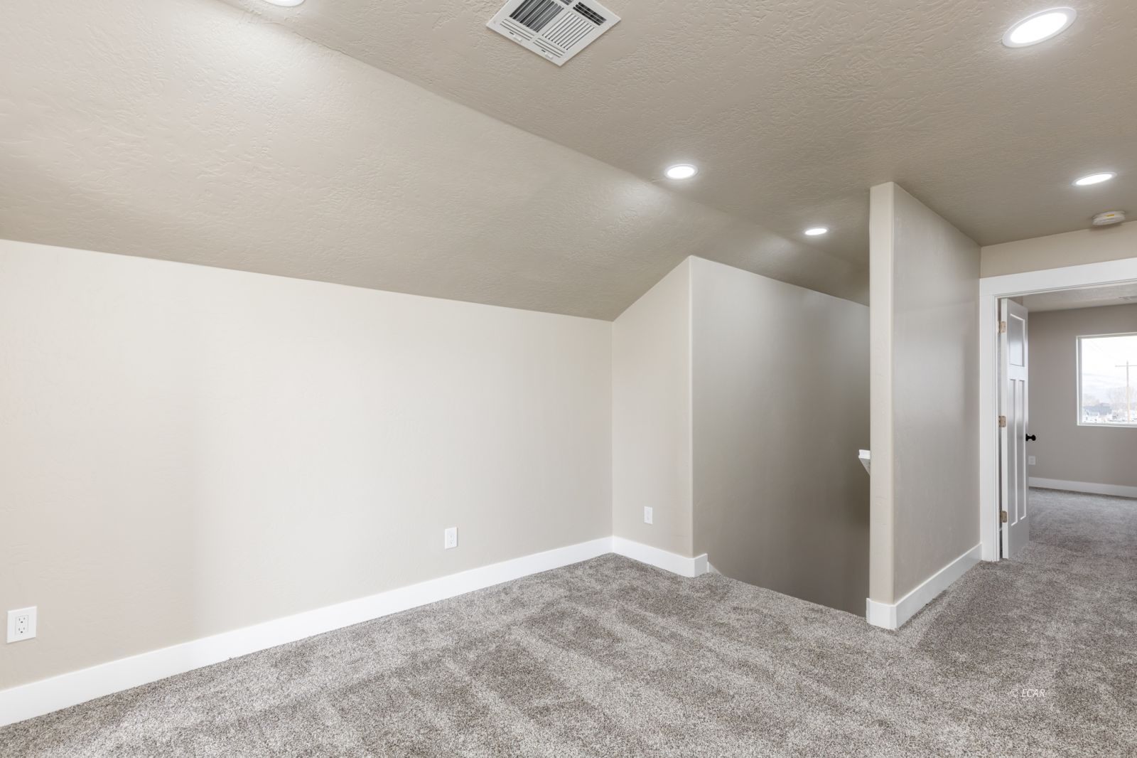 2613 Platinum Drive Property Photo 32