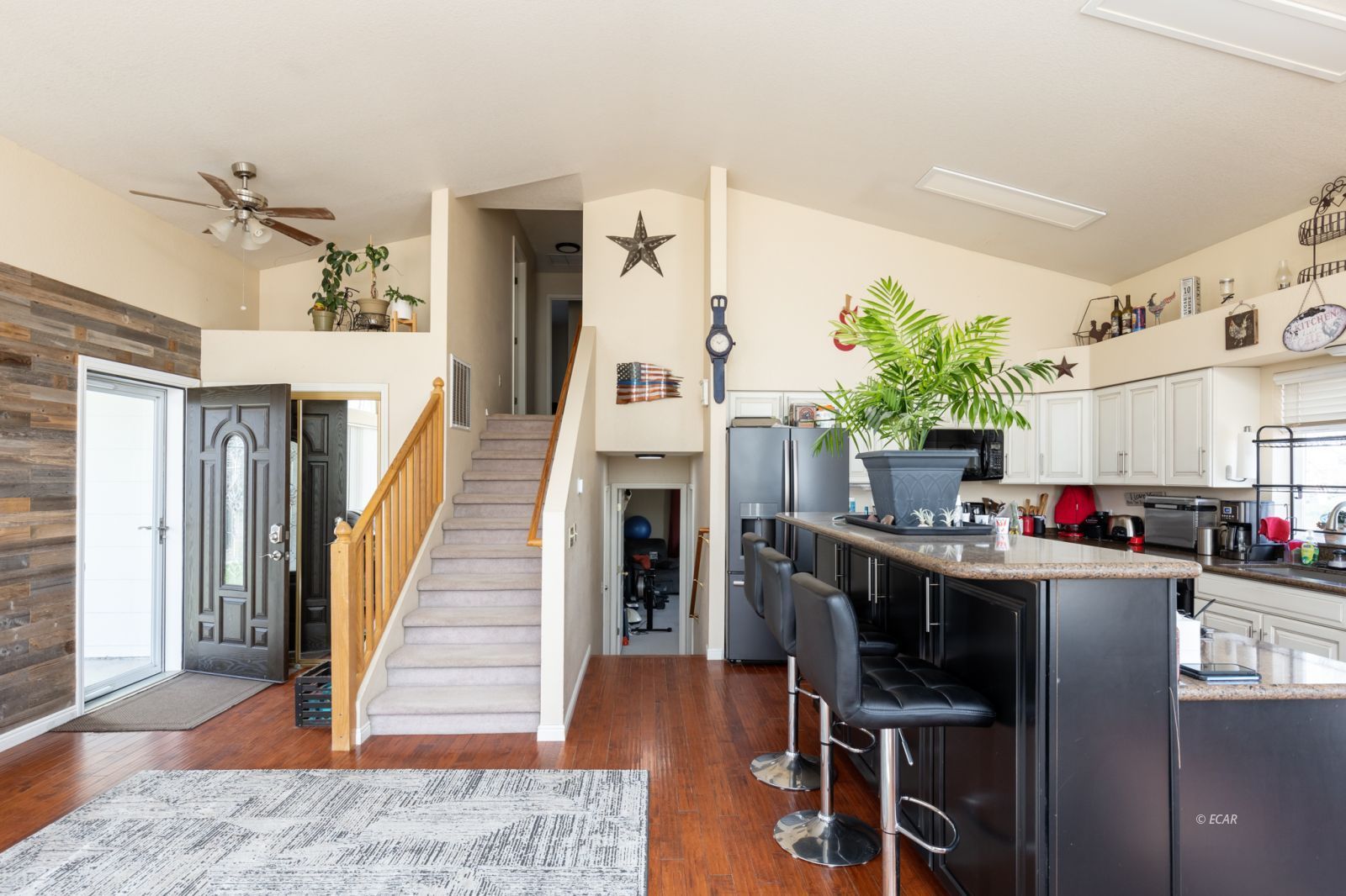 964 Wolf Creek Circle Property Photo 4