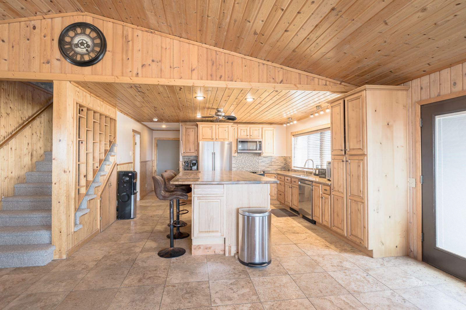 546 Shadybrook Drive Property Photo 8