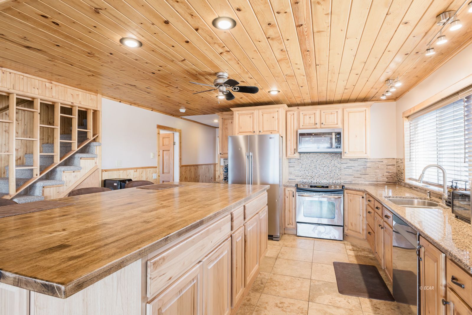 546 Shadybrook Drive Property Photo 9