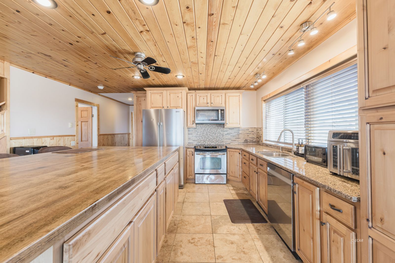 546 Shadybrook Drive Property Photo 11