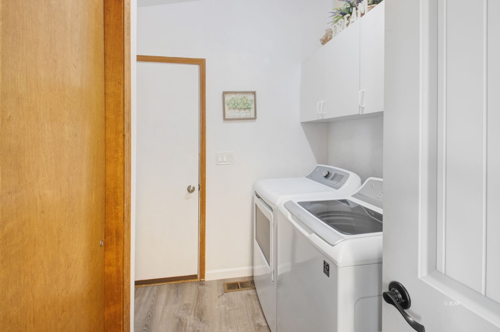 695 Aesop Drive Property Photo 17