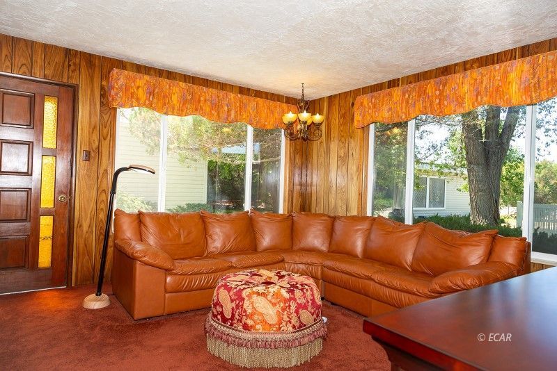 275 2nd Street Property Photo 4