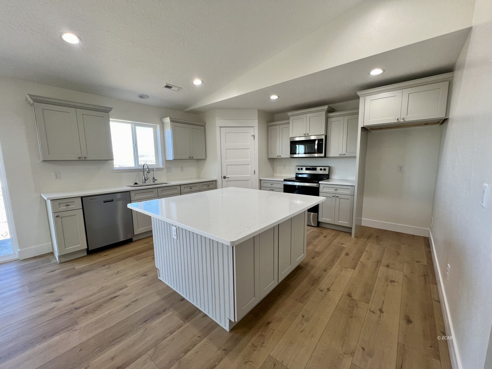 2802 Incline Avenue Property Photo 7
