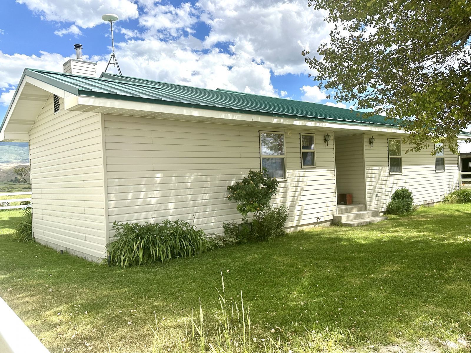 446 Lower Starr Valley Road Property Photo 6