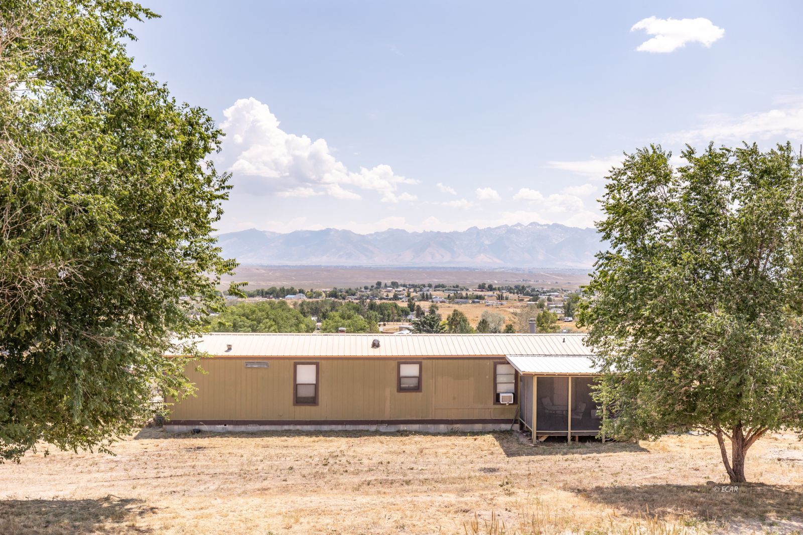 720 Spring Valley Parkway Property Photo 4