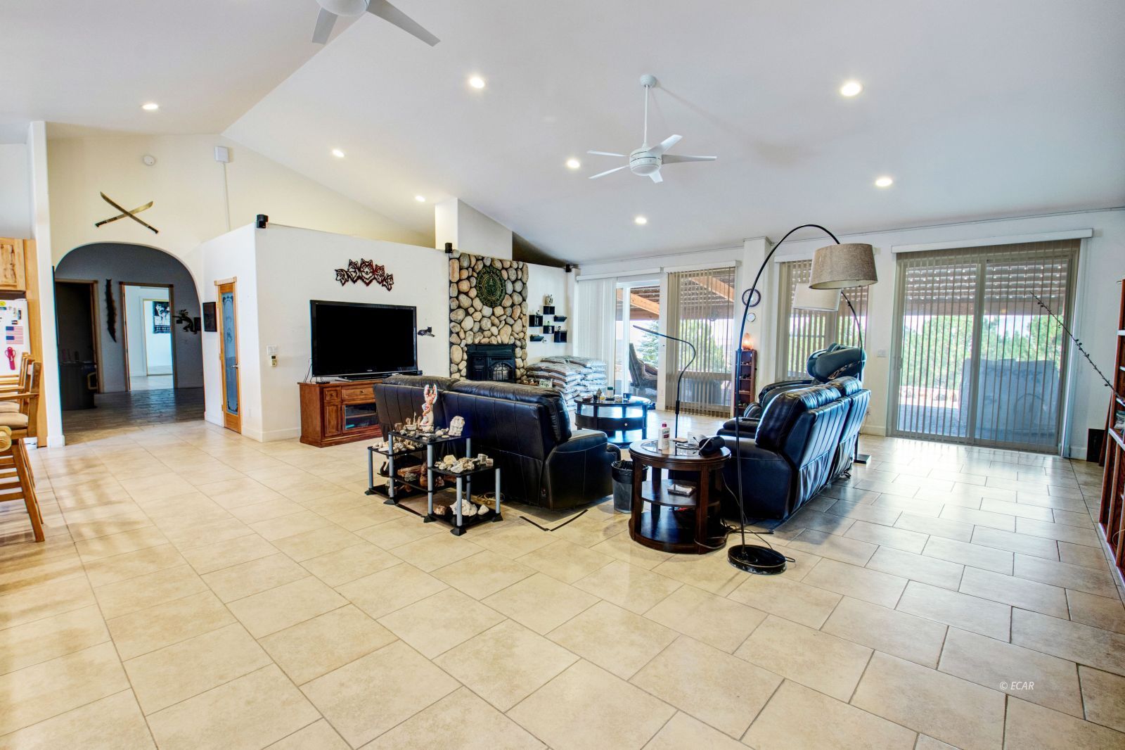 8826 Coal Mine Canyon Road Property Photo 3