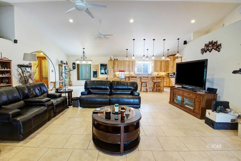 8826 Coal Mine Canyon Road Property Photo 6
