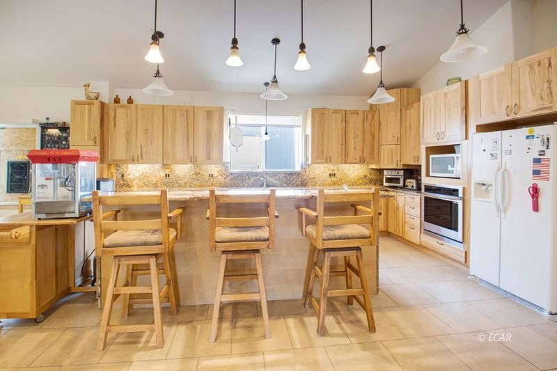 8826 Coal Mine Canyon Road Property Photo 8
