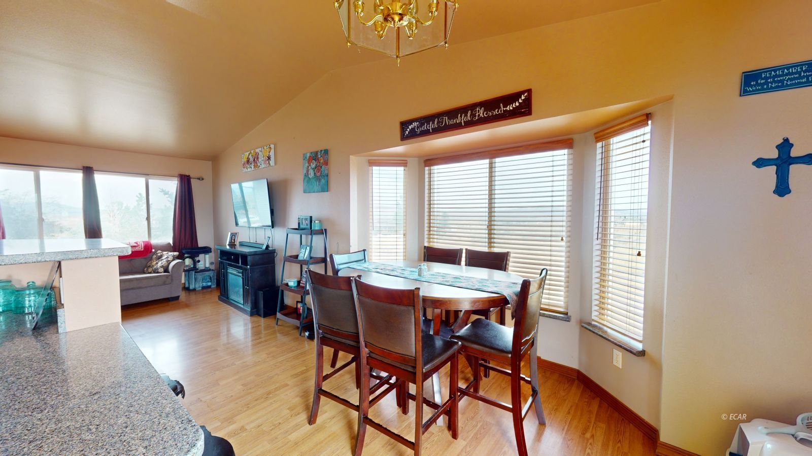 478 Lilac Drive Property Photo 5