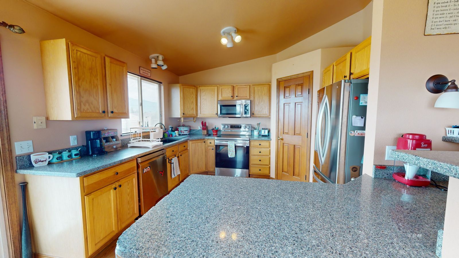 478 Lilac Drive Property Photo 6