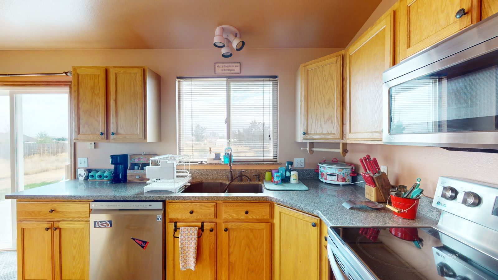 478 Lilac Drive Property Photo 8