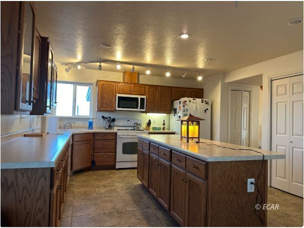 356 Springfield Lane Property Photo 2