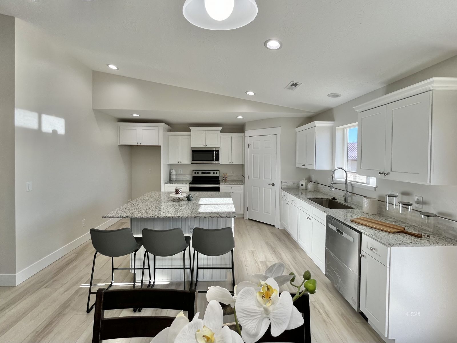 212 Spring Creek Parkway Property Photo