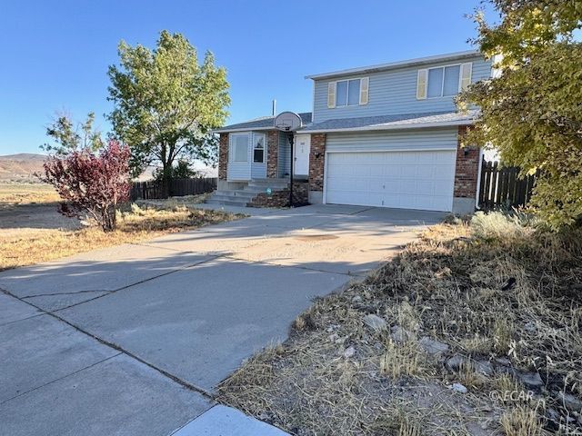 2587 Sunnyside Avenue Property Photo