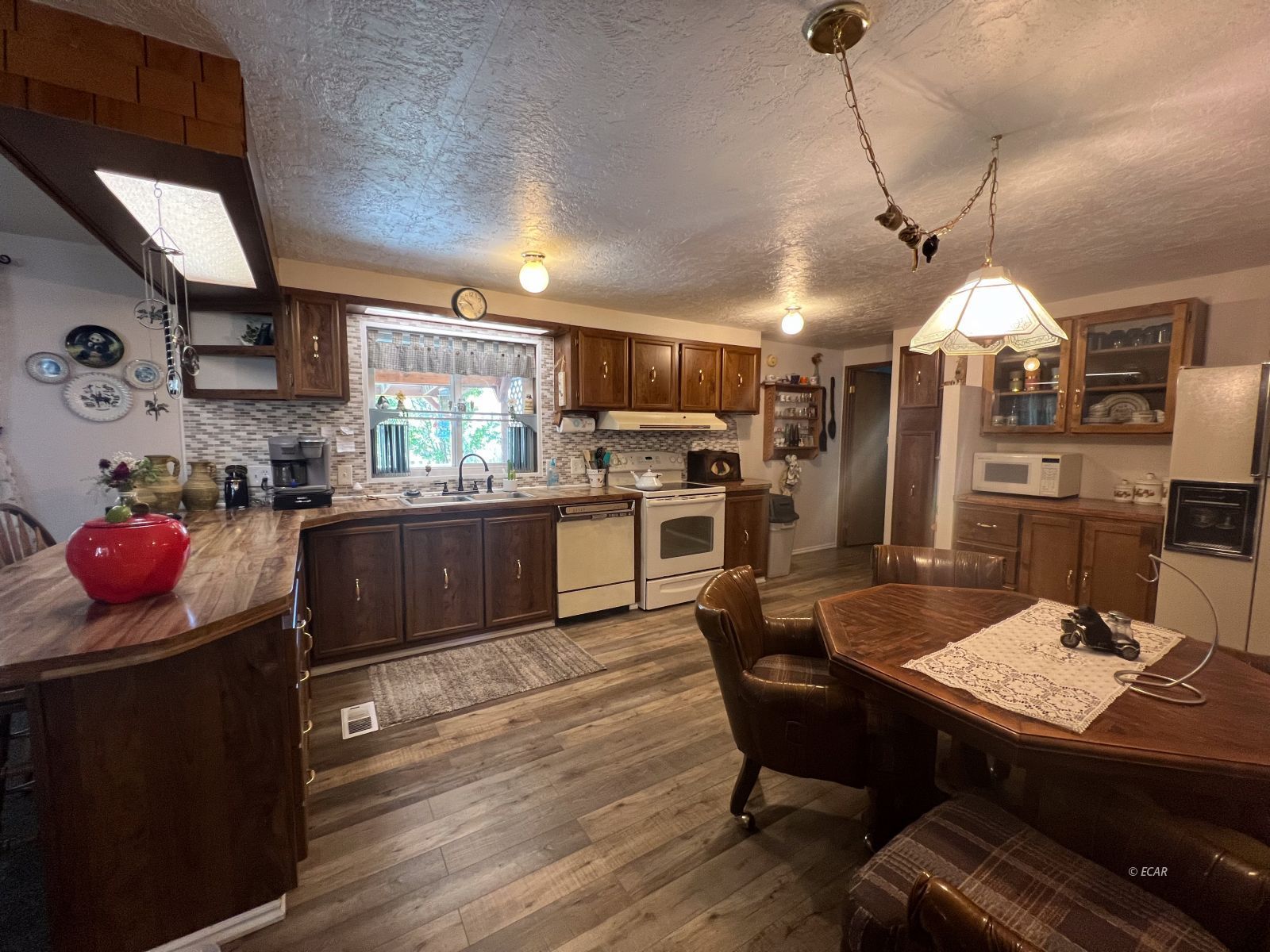 5113 Victory Boulevard Property Photo 11