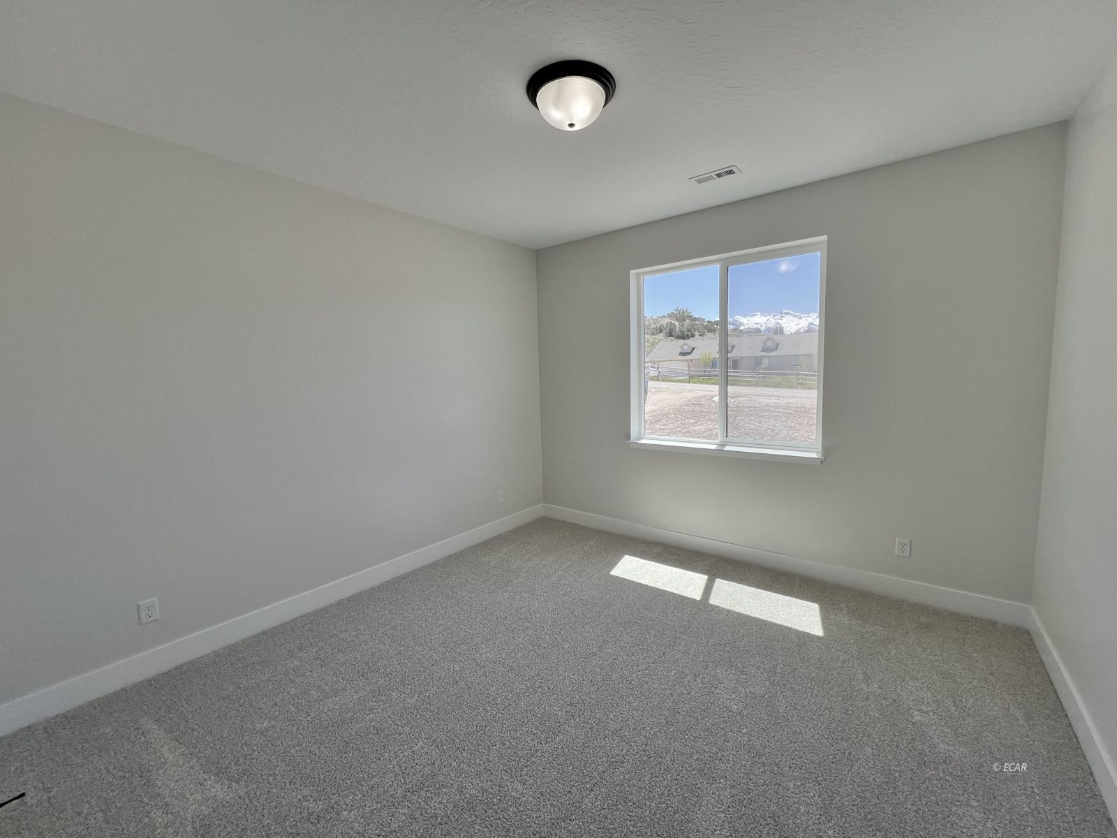 431 Country Club Plaza Property Photo 8