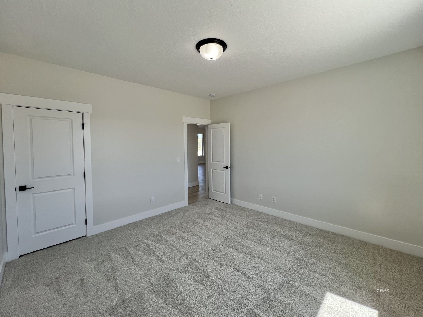 431 Country Club Plaza Property Photo 11